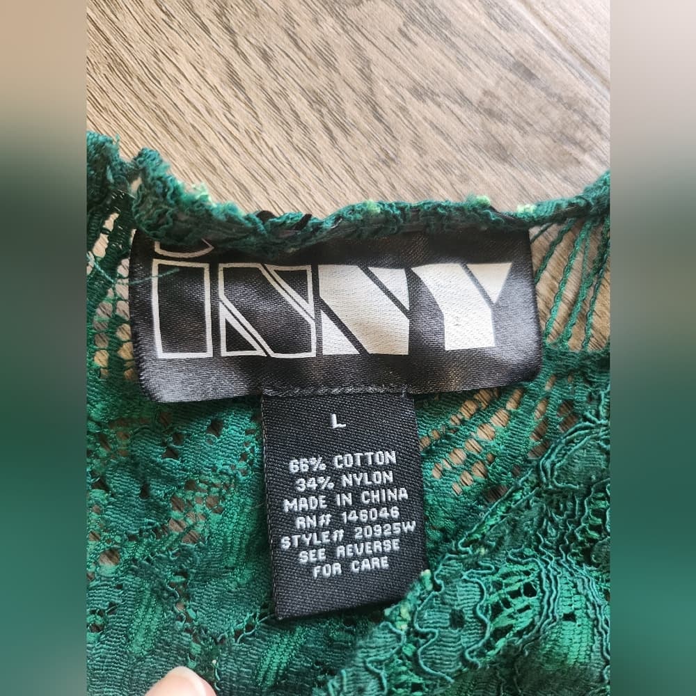 Sexy Green Sheer Lace Tank Top With V Slit In Back - Thumbnail 2