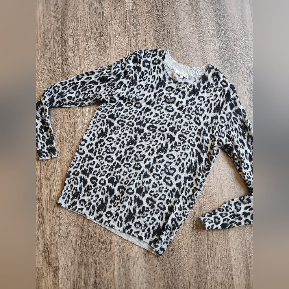 Soft Black And Grey Leopard Print Long Sleeve Sweater Top - Thumbnail 8