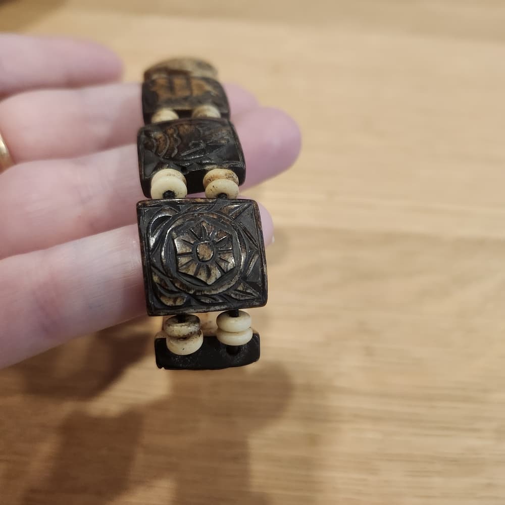 Vintage Carved Bone Brown Stained Elastic Bracelet Tribal Animal Floral Designs - Thumbnail 7
