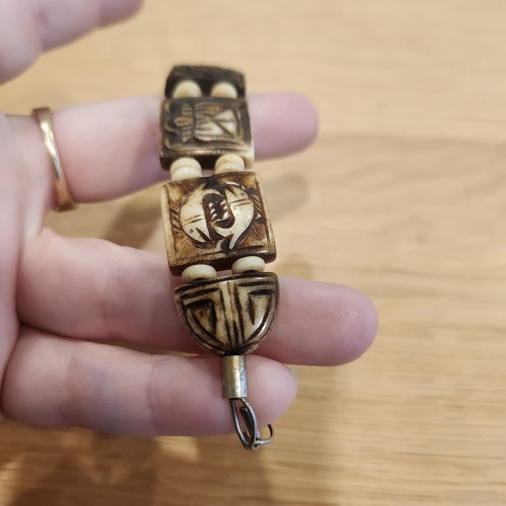 Vintage Carved Bone Brown Stained Elastic Bracelet Tribal Animal Floral Designs - Thumbnail 9