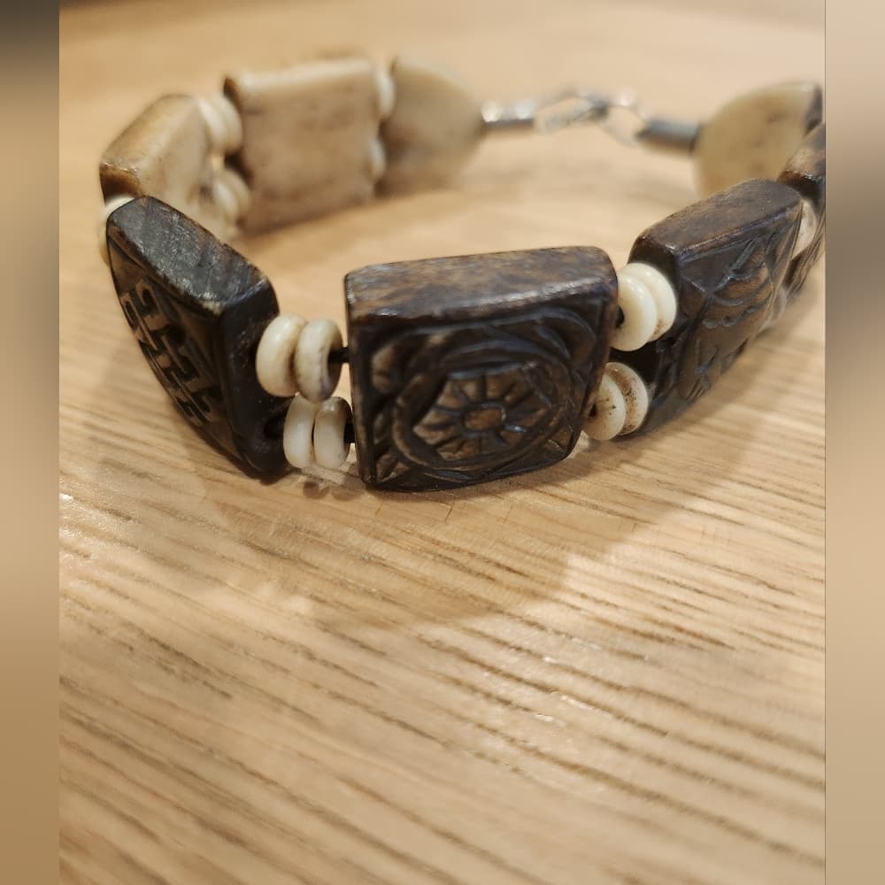 Vintage Carved Bone Brown Stained Elastic Bracelet Tribal Animal Floral Designs - Thumbnail 2
