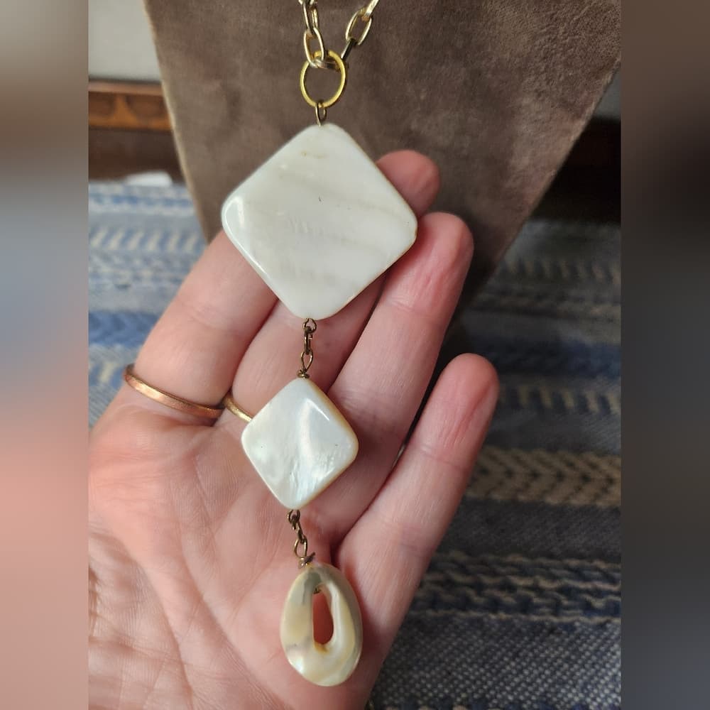 Elegant Gold and White Geometric Shell Mother Of Pearl Statement Necklace