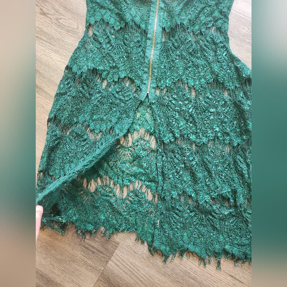 Sexy Green Sheer Lace Tank Top With V Slit In Back - Thumbnail 5