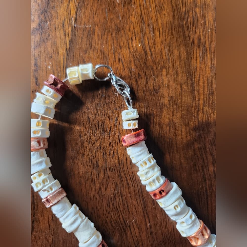 Cool White and Red Dyed Fish Vertibrae Beaded Necklace - Thumbnail 5