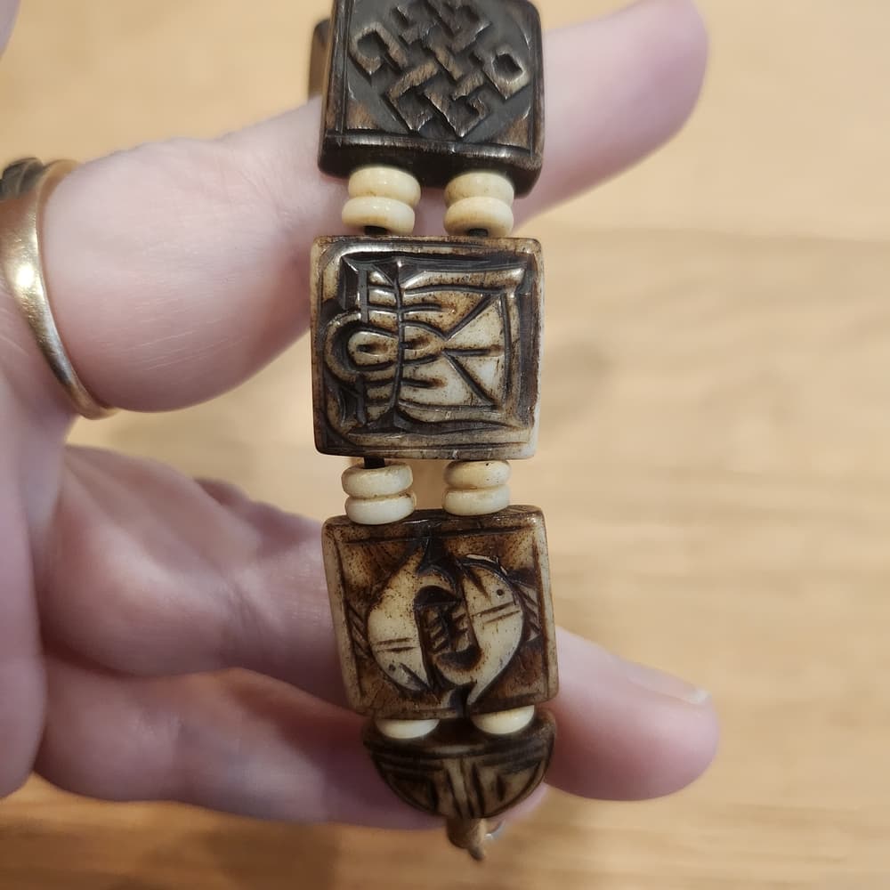Vintage Carved Bone Brown Stained Elastic Bracelet Tribal Animal Floral Designs - Thumbnail 8