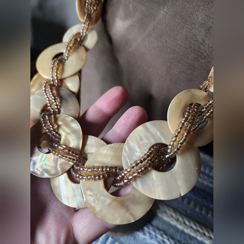 Pretty Woven Gold and Cream Shell Disk Beaded Necklace - Thumbnail 2