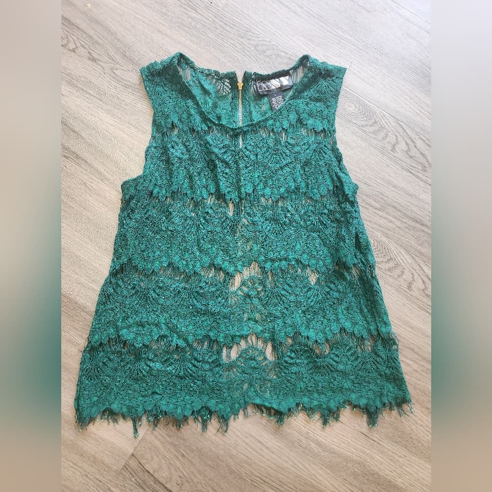 Sexy Green Sheer Lace Tank Top With V Slit In Back - Thumbnail 6