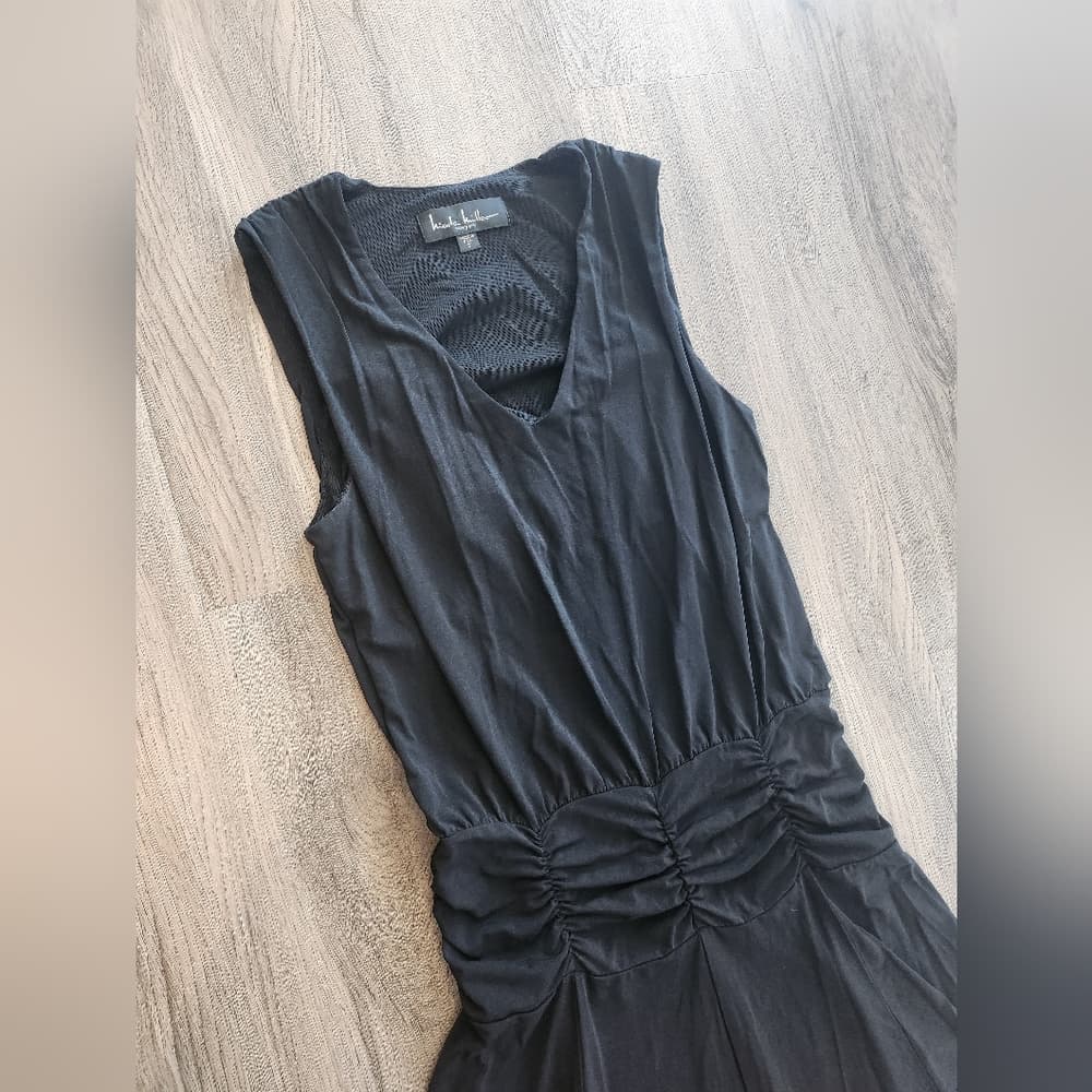 Vintage Nicole Miller Elegant Sleeveless Midnight Cocktail Dress