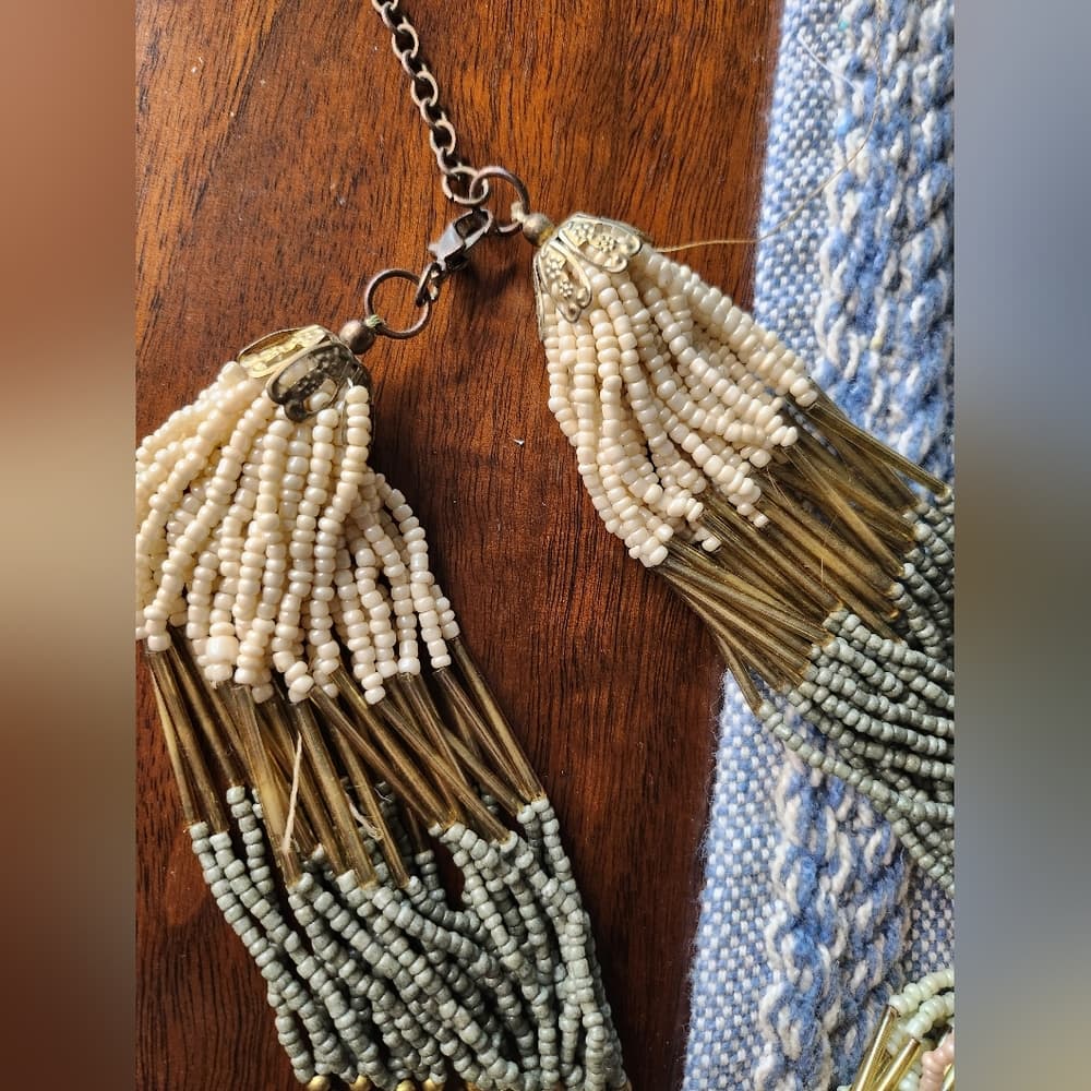 Pretty Gold Tone And Pastel Multi Layered Beaded Necklace - Thumbnail 5