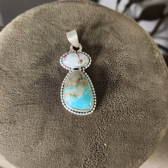 New - Royston Ribbon Wild Horse Turquoise Double Closed Sterling Silver Pendant - Thumbnail 11