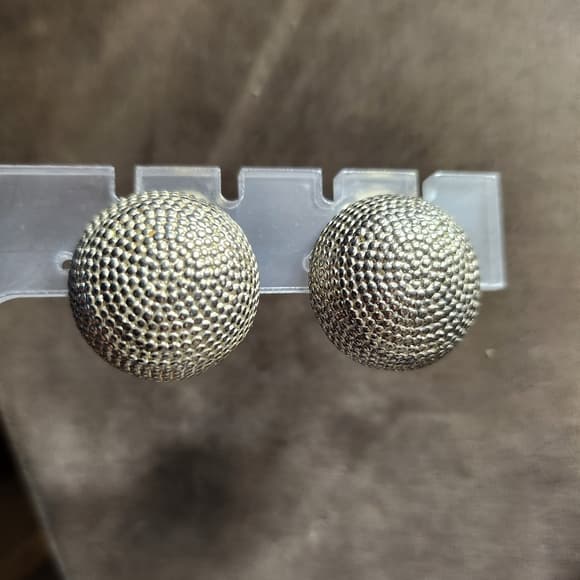 Vintage Norma Jean Textured Dome Clip-On Earrings | Silver Tone Signed - Thumbnail 8