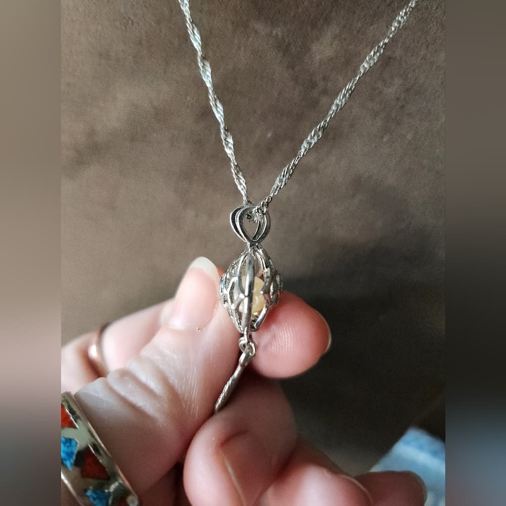 Dreamcatcher Pendant With Pearl Pendant On A White Gold Plated Chain - Thumbnail 4