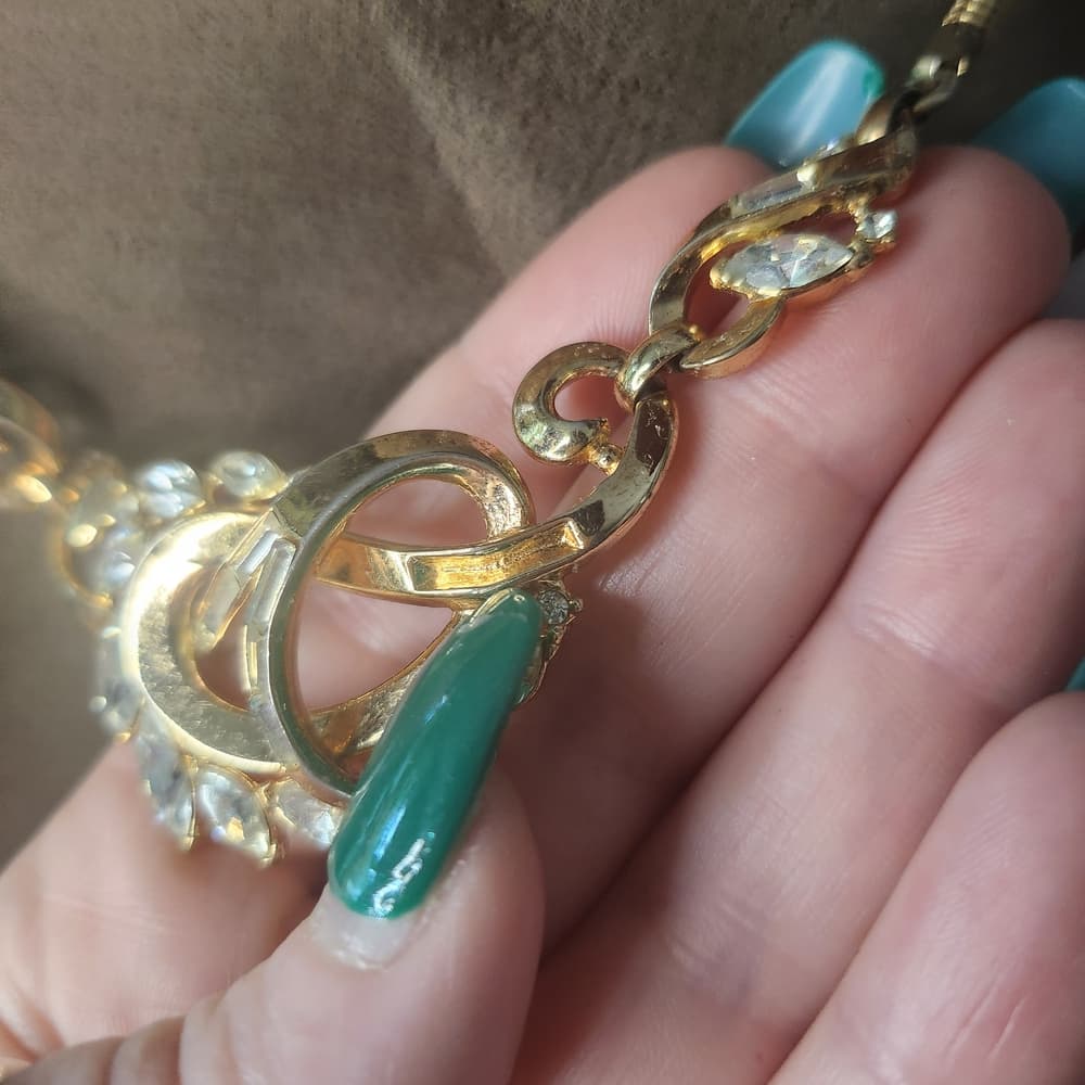 Vintage Trifari Patent Pending Signed Gold Tone Rhinestone Floral Necklace - Thumbnail 3