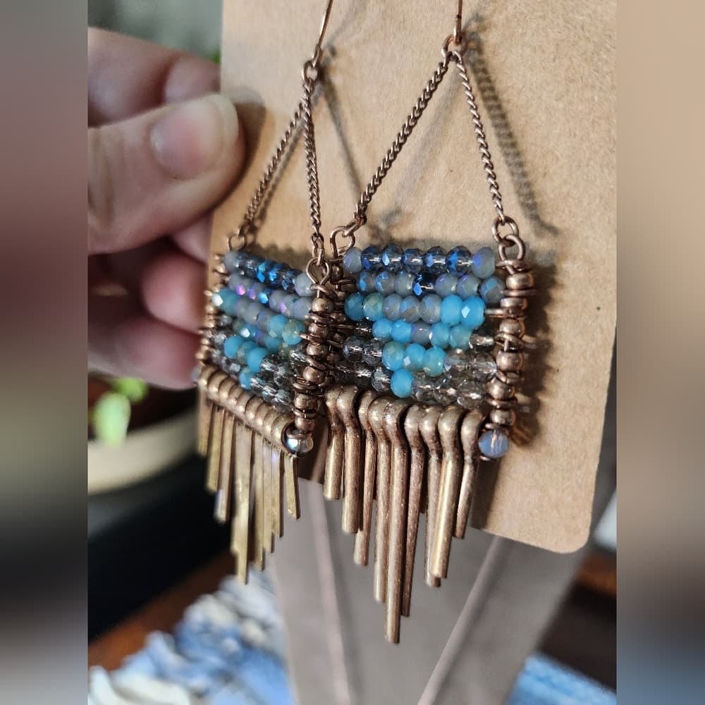 Gorgous Sparkly Beaded And Hammered Metal Fringe Necklace and Earring Set - Thumbnail 4