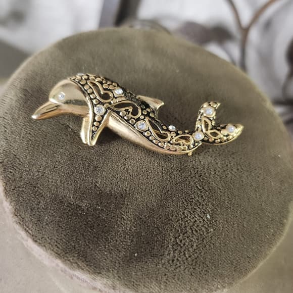 Vintage Steinmetz & Sons Gold Tone Dolphin Brooch with Clear Rhinestome Accents - Thumbnail 10