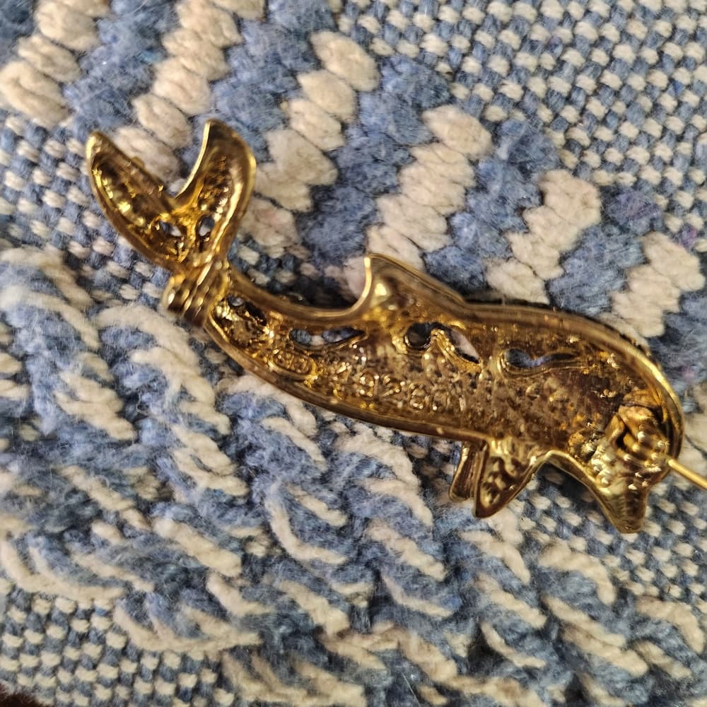 Vintage Steinmetz & Sons Gold Tone Dolphin Brooch with Clear Rhinestome Accents - Thumbnail 6