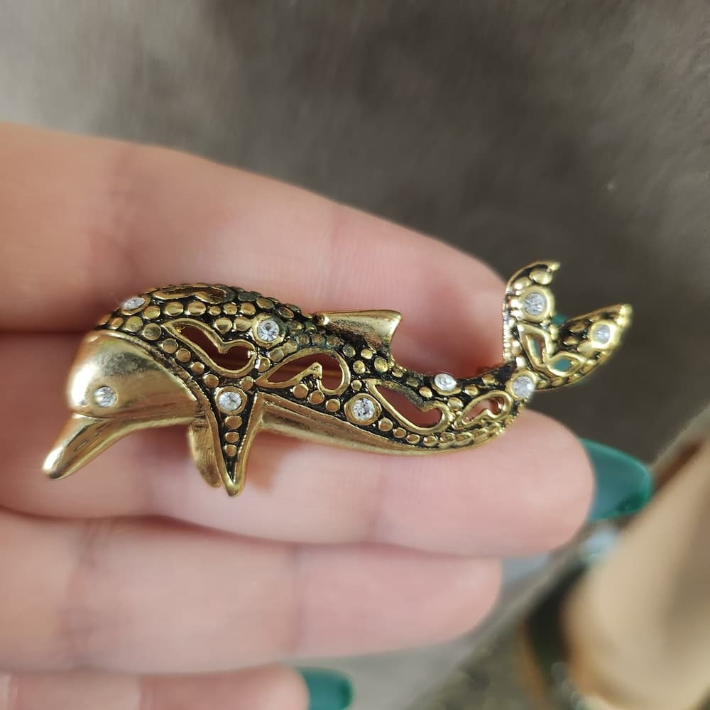 Vintage Steinmetz & Sons Gold Tone Dolphin Brooch with Clear Rhinestome Accents - Thumbnail 2