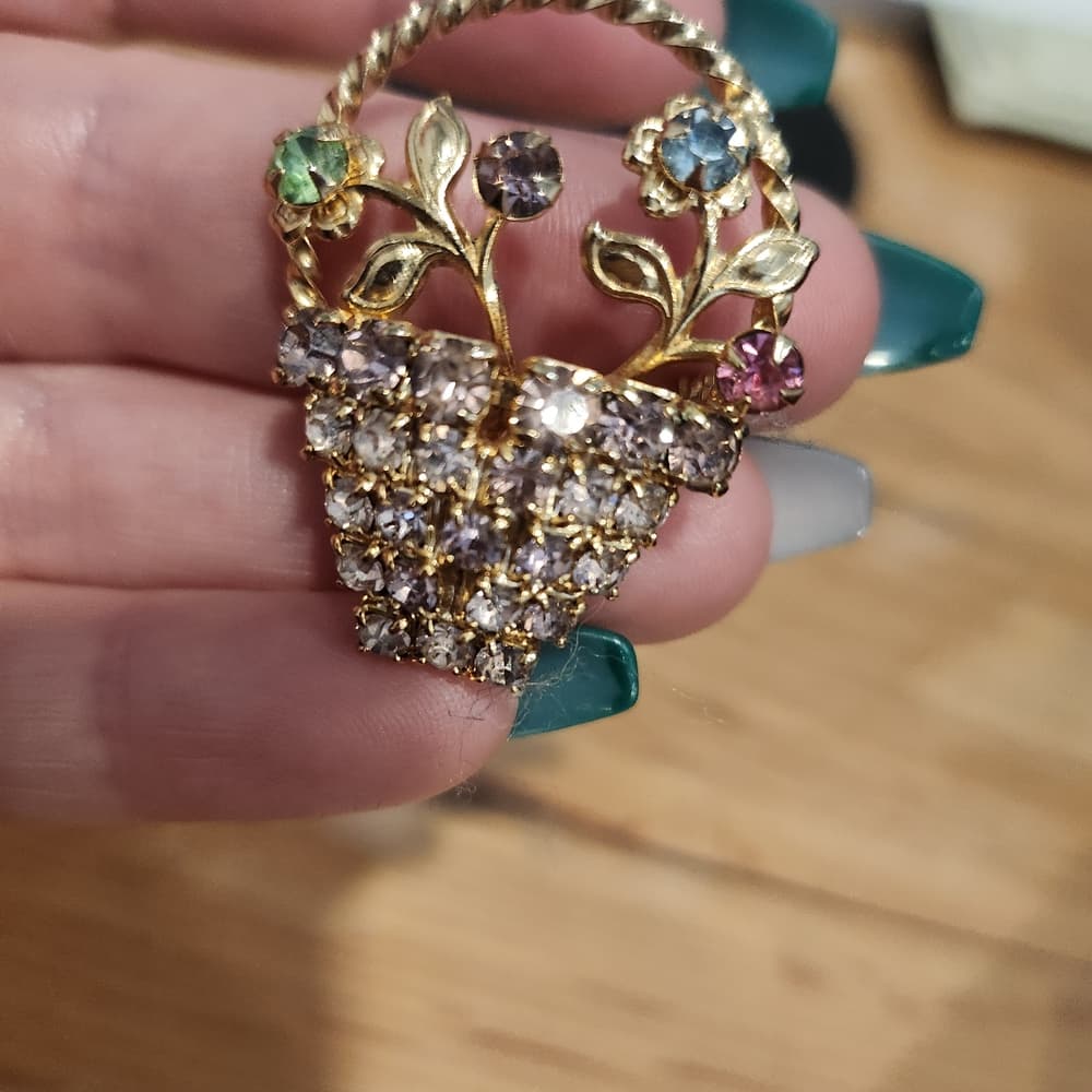 Vintage Pastel Rhinestone Floral Cottagecore Basket Gold Tone Brooch - Thumbnail 6