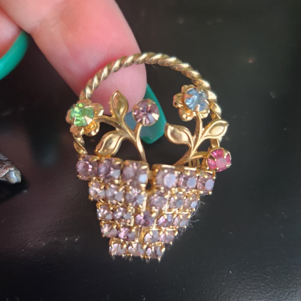 Vintage Pastel Rhinestone Floral Cottagecore Basket Gold Tone Brooch - Thumbnail 7