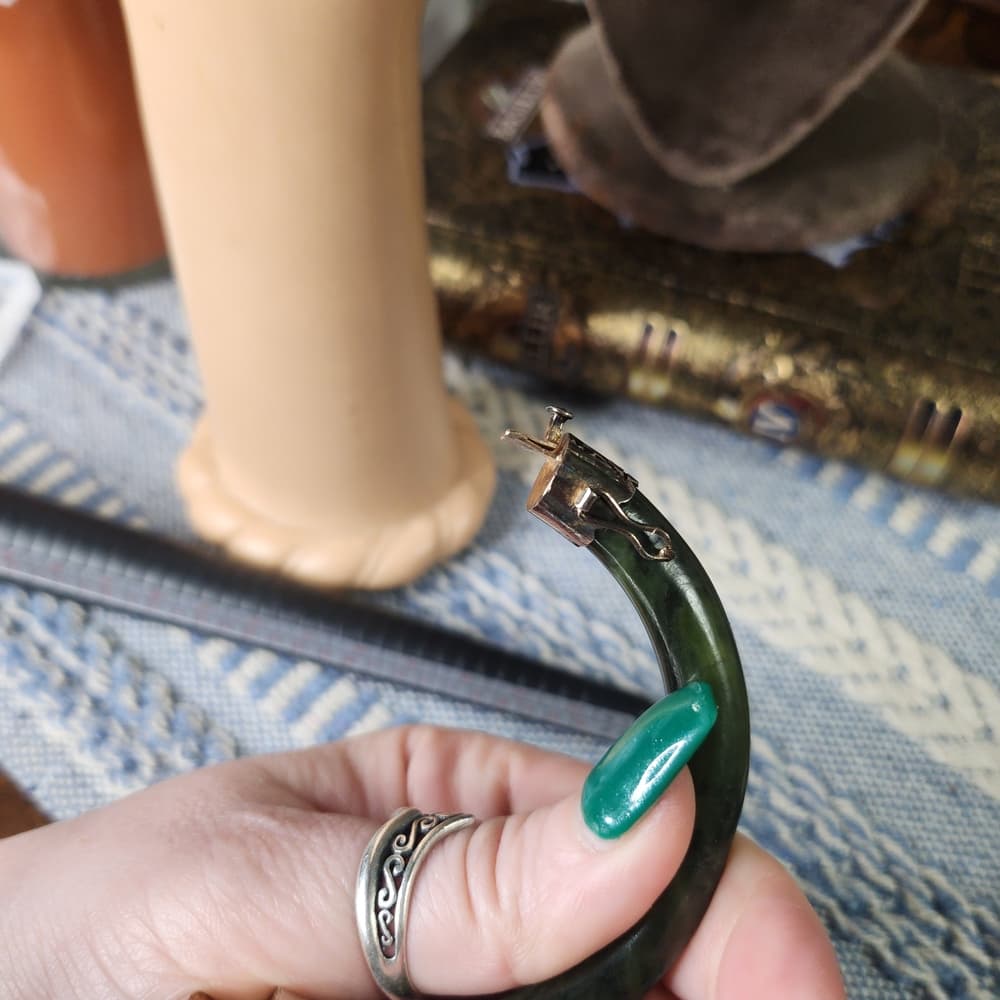 Gorgeous Green Jade And Sterling Silver Hinged Bangle Bracelet With Latch - Thumbnail 5
