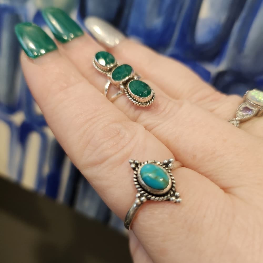 Faceted Triple Emerald Sterling Silver Ring 925 | Size 6.5 | Elegant Stackable - Thumbnail 8