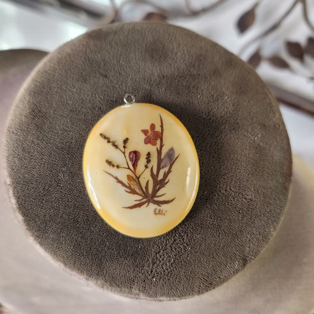 Vintage Elli Real Dried Floral Arranged On Laquered Oval Pendant - Thumbnail 8