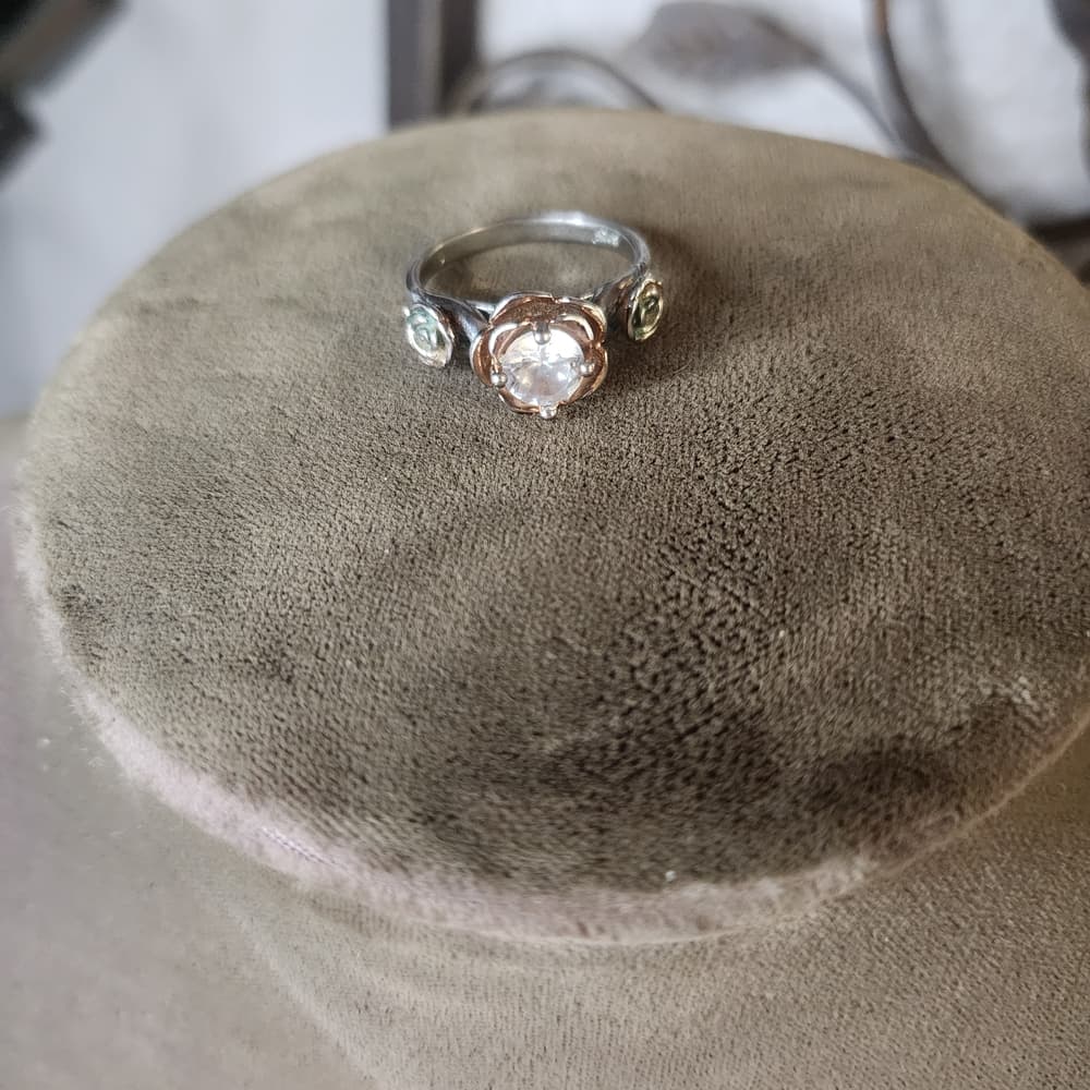Silver Floral Halo Ring with Clear Center Stone - Women Jewelry - Thumbnail 10