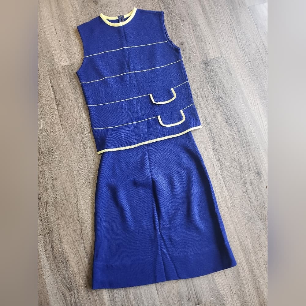 1960s Royal Blue Two-Piece Fine Knit Set with Yellow Trim By Roger Fashions - Thumbnail 13