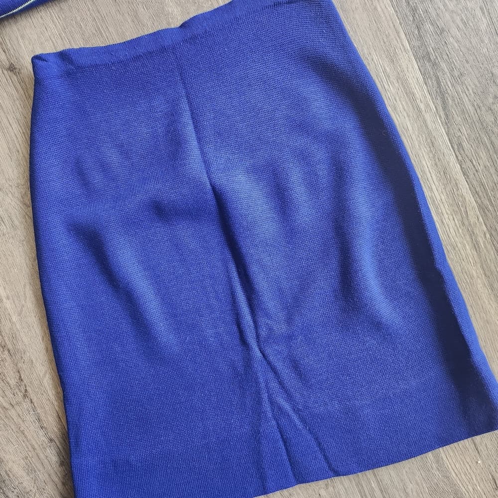 1960s Royal Blue Two-Piece Fine Knit Set with Yellow Trim By Roger Fashions - Thumbnail 4