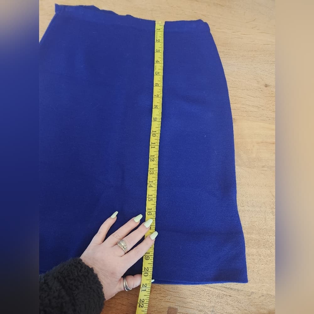 1960s Royal Blue Two-Piece Fine Knit Set with Yellow Trim By Roger Fashions - Thumbnail 12