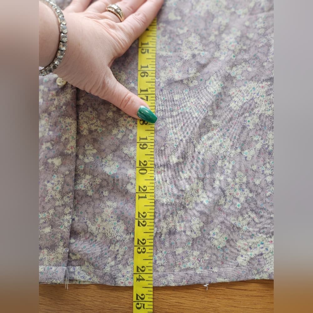 Vintage 1970s Lavender Floral Lace Trim Long Sleeve Union Made Blouse - Thumbnail 10