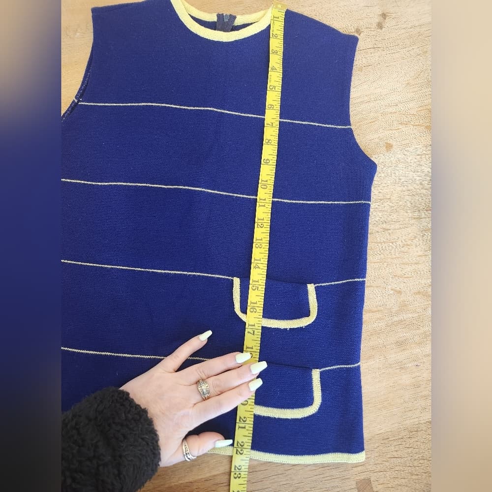 1960s Royal Blue Two-Piece Fine Knit Set with Yellow Trim By Roger Fashions - Thumbnail 10