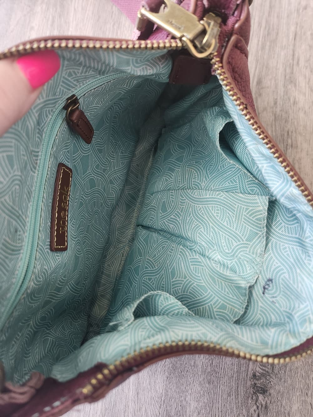 The Sak Alamada Plum Leather Crossbody Bag With Feather Accents - Thumbnail 5