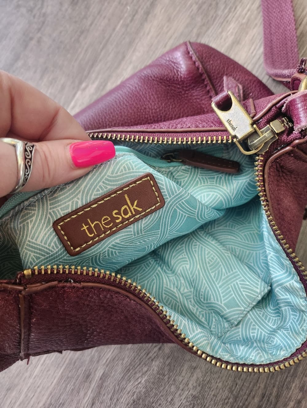 The Sak Alamada Plum Leather Crossbody Bag With Feather Accents - Thumbnail 7