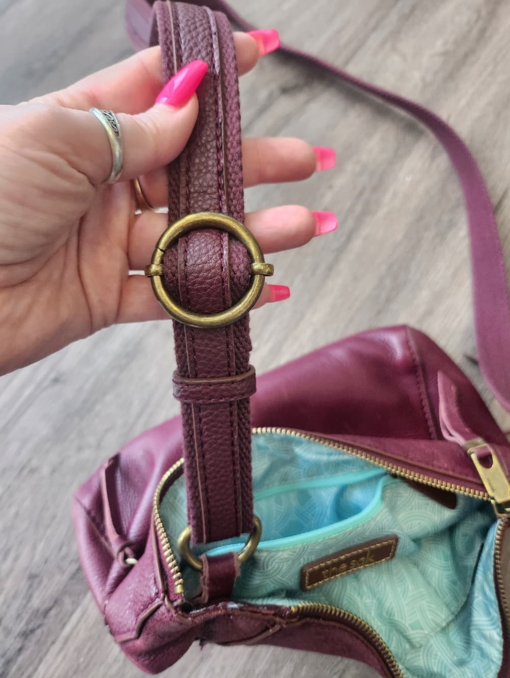 The Sak Alamada Plum Leather Crossbody Bag With Feather Accents - Thumbnail 8
