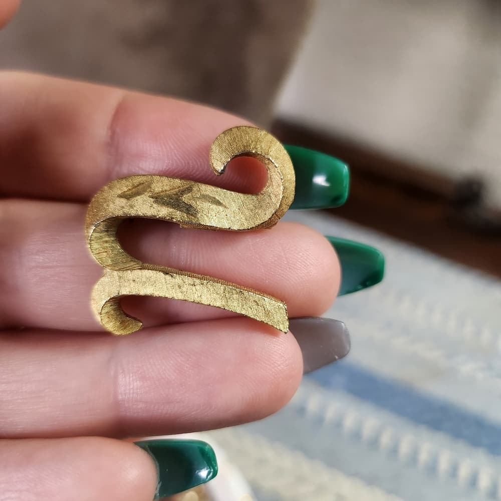 Vintage Gold Tone Initial 'N' Brooch Pin Signed - Thumbnail 2