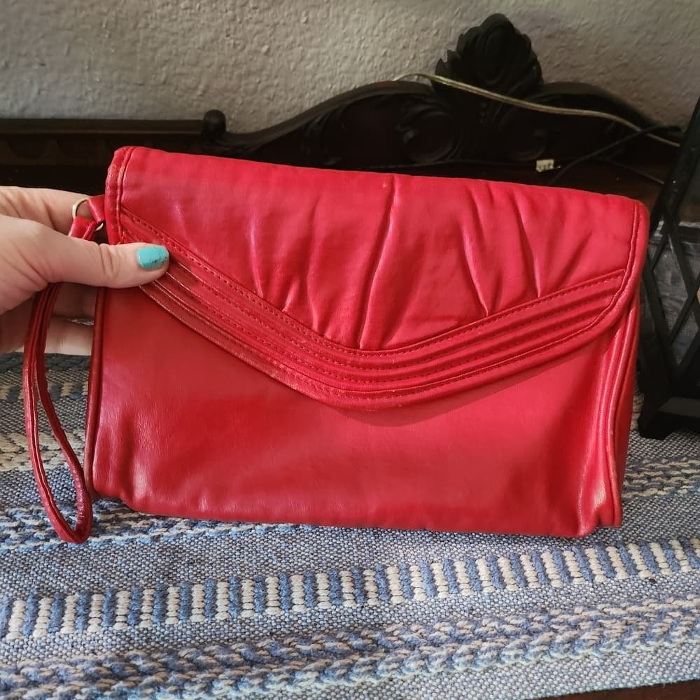 1980s Vibrant Red Leather Clutch Bag