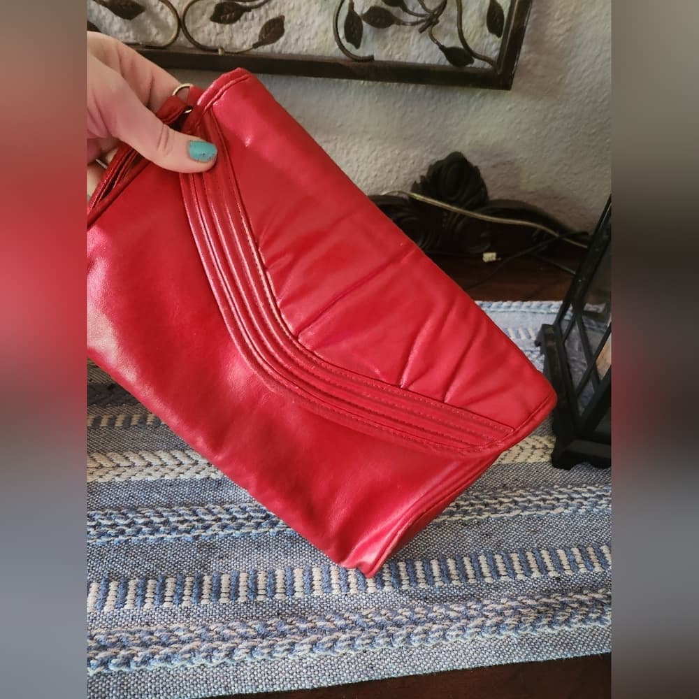 1980s Vibrant Red Leather Clutch Bag - Thumbnail 2