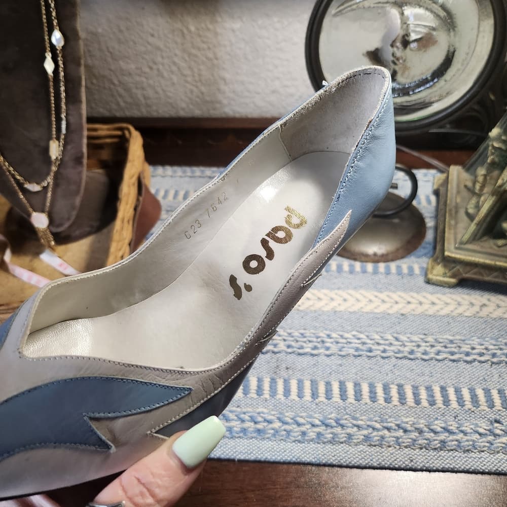 Vintage Pointed Toe Two-Tone Blue & Cream Pumps Made In SPAIN - Thumbnail 5