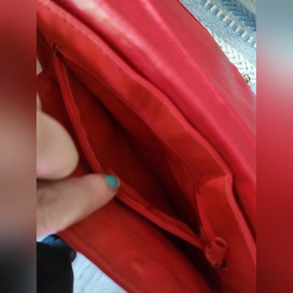 1980s Vibrant Red Leather Clutch Bag - Thumbnail 5