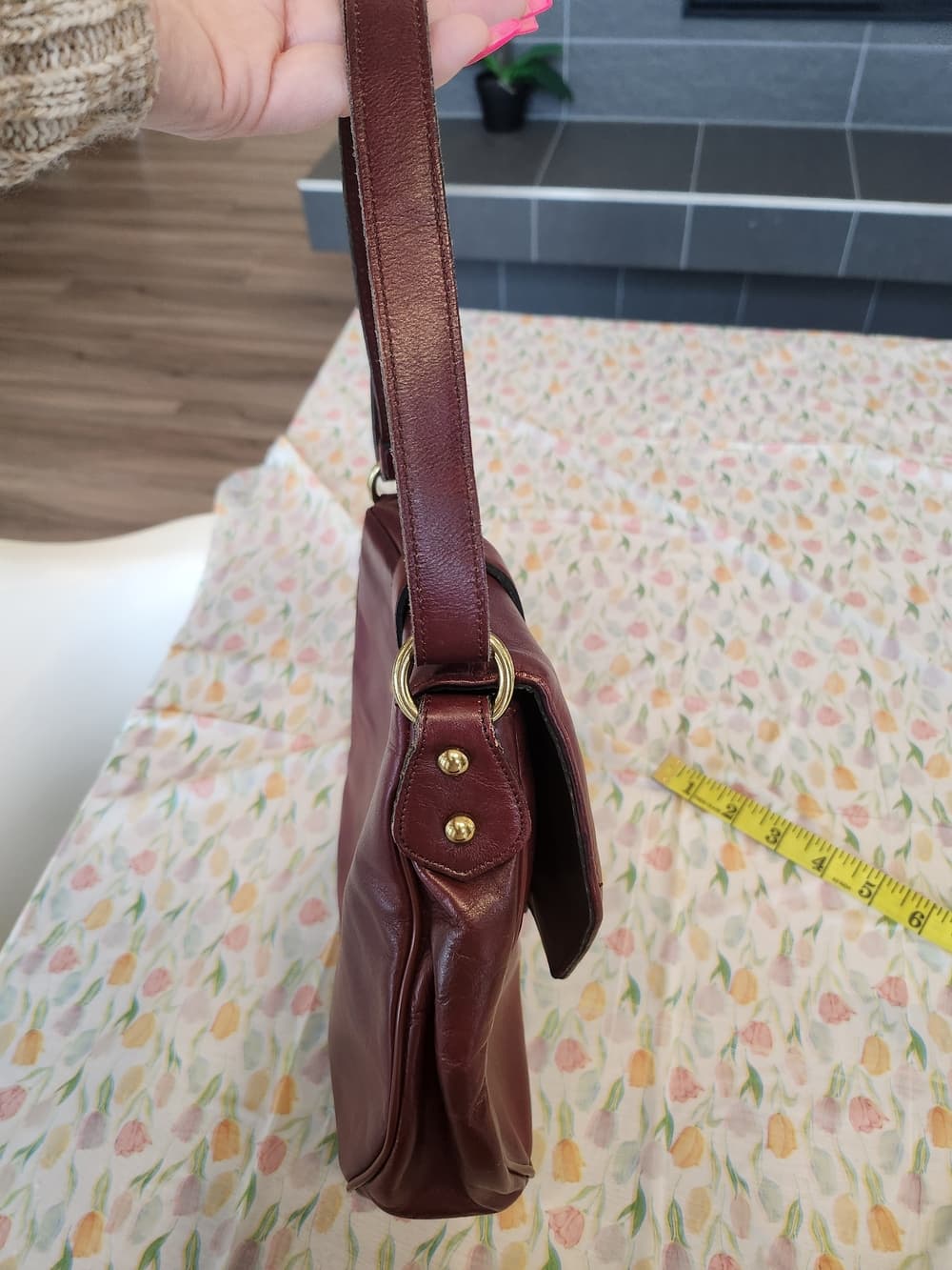 Vintage Etienne Aigner Oxblood Hand Made Leather Shoulder Bag Turn Lock - Thumbnail 15