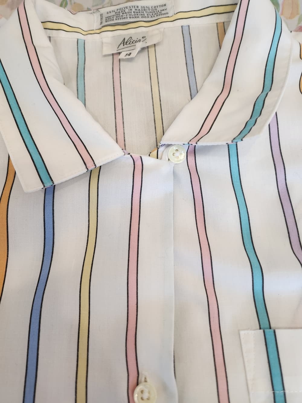 Vintage 90s Women's White Short-Sleeve Button Front Blouse Multi-Pastel Stripes - Thumbnail 10