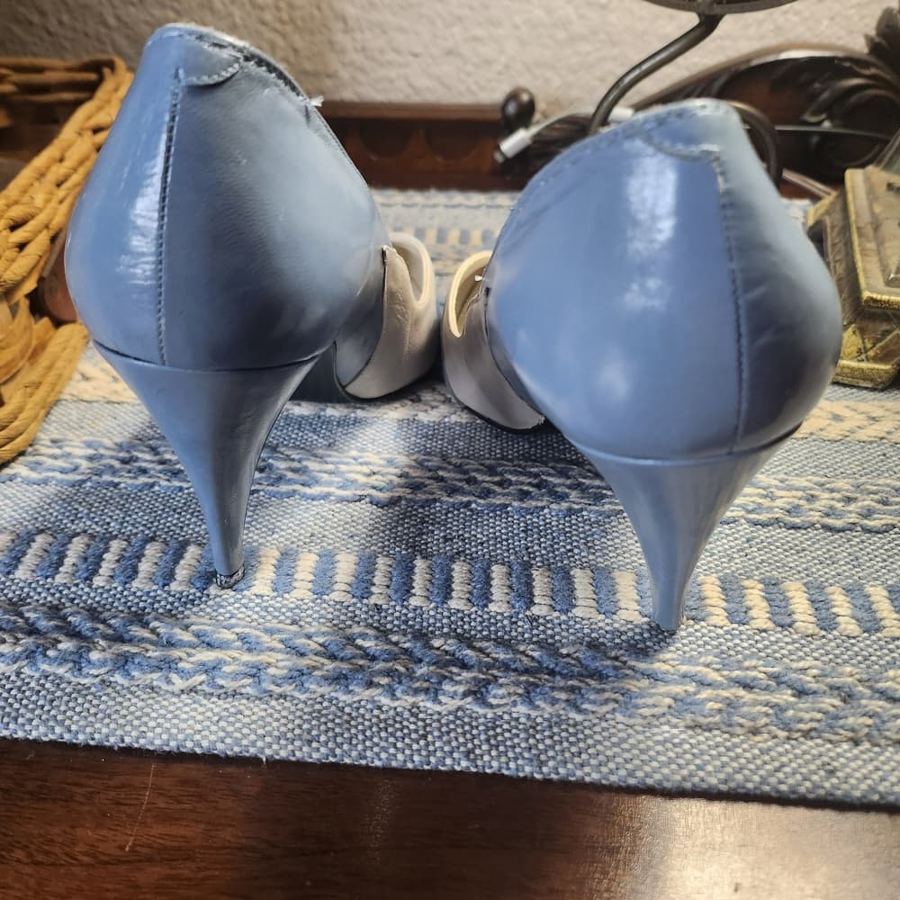 Vintage Pointed Toe Two-Tone Blue & Cream Pumps Made In SPAIN - Thumbnail 9