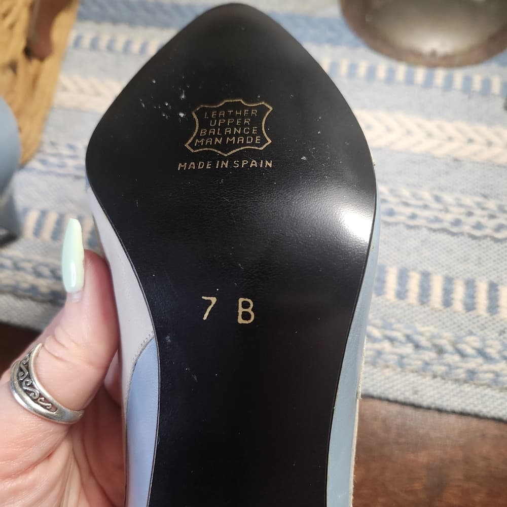 Vintage Pointed Toe Two-Tone Blue & Cream Pumps Made In SPAIN - Thumbnail 7