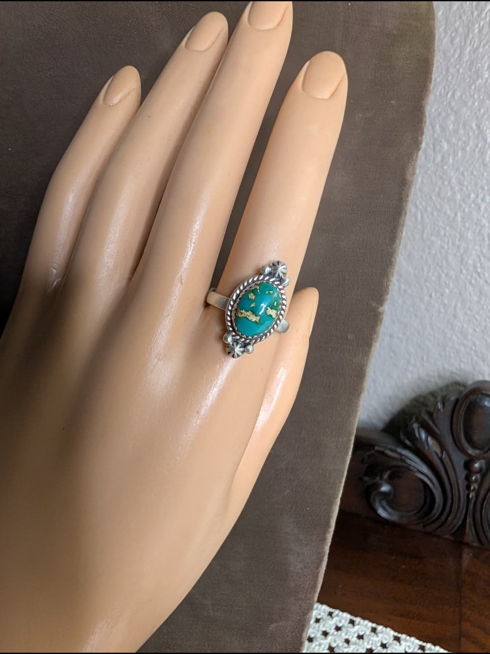 Sterling Silver Emerald Valley Turquoise Ring Adjustable - Size 7 Oval - Thumbnail 2