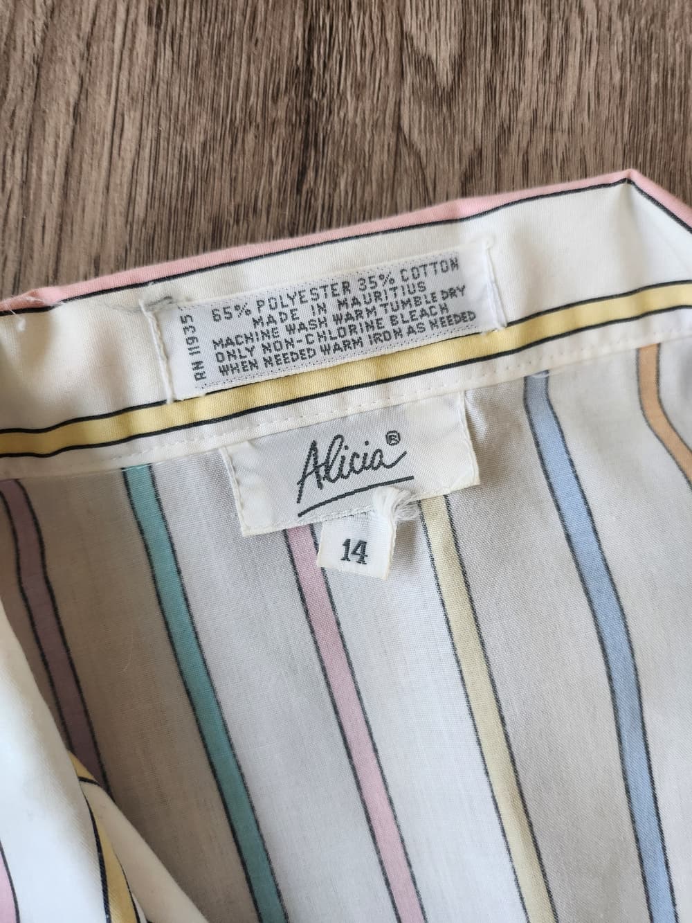 Vintage 90s Women's White Short-Sleeve Button Front Blouse Multi-Pastel Stripes - Thumbnail 5