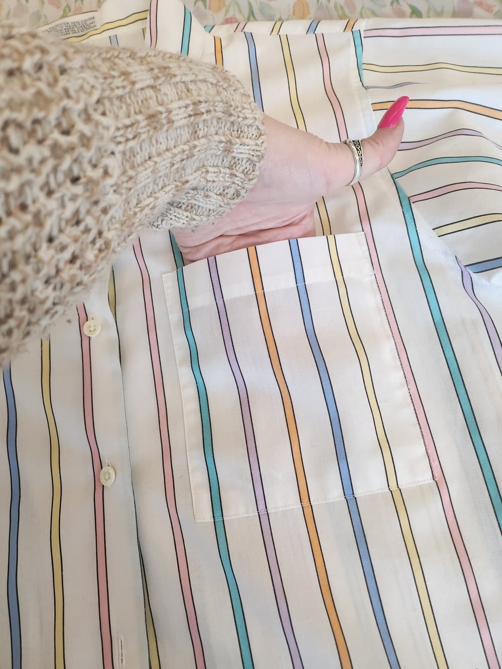 Vintage 90s Women's White Short-Sleeve Button Front Blouse Multi-Pastel Stripes - Thumbnail 11