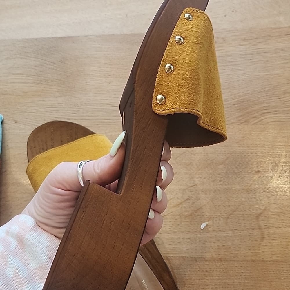 Seychelles Mustard Yellow Suede Slide Mules Studded Wood Made In Italy - Thumbnail 7