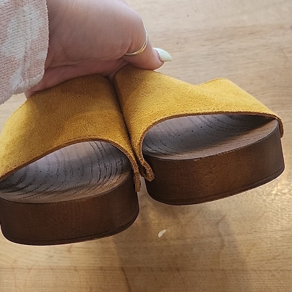 Seychelles Mustard Yellow Suede Slide Mules Studded Wood Made In Italy - Thumbnail 8