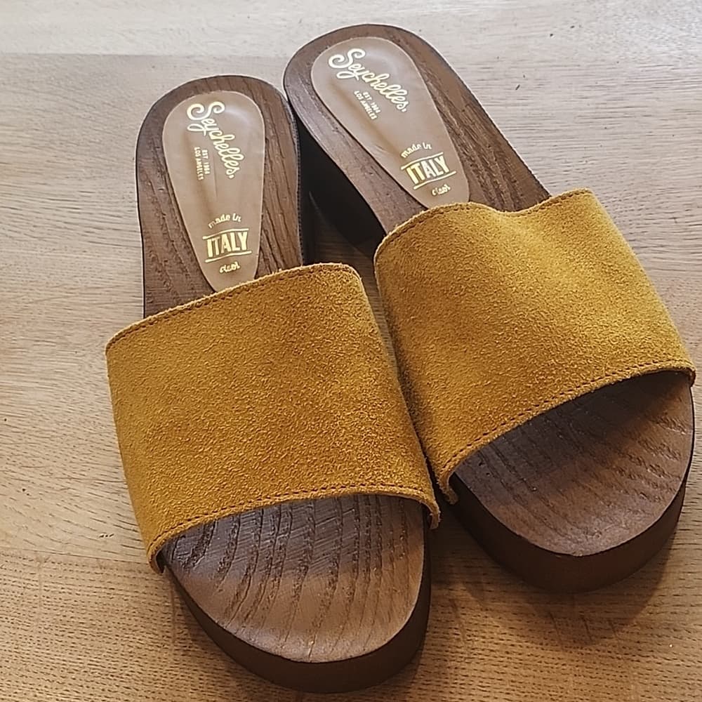 Seychelles Mustard Yellow Suede Slide Mules Studded Wood Made In Italy - Thumbnail 2